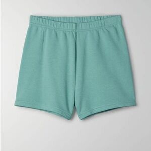 Airy Fleece Perfect Hi-Rise 3” Sweatshort in Yucca Green